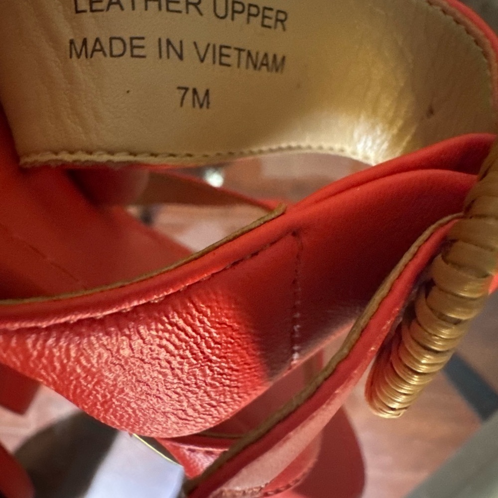 Talbots Vibrant Pink Sandals with Gold Accent - Picture 4 of 4